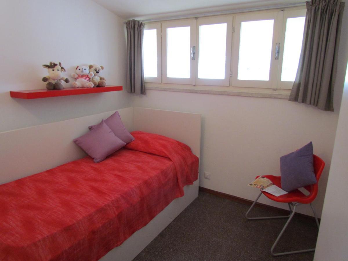 Colorful Attic With Large Terrace - Beahost Apartment Bibione Bagian luar foto